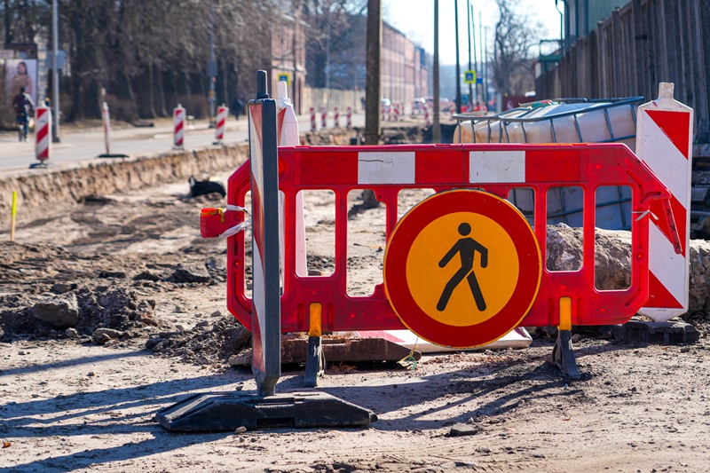 Heurt engin-piéton sur chantier : 5 réflexes essentiels pour éviter les accidents